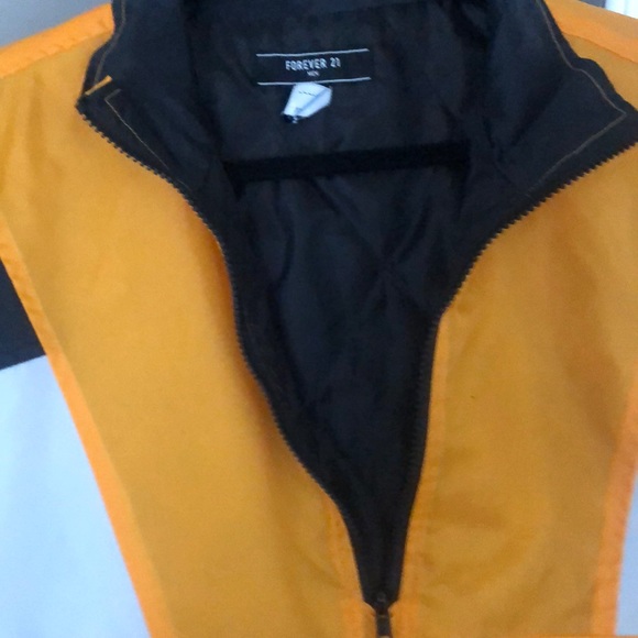 Forever 21 Windbreakers jacket - Picture 2 of 3